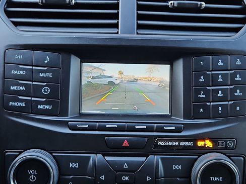 Used 2019 Ford Explorer 4WD w/ Class III Trailer Tow Package image 16