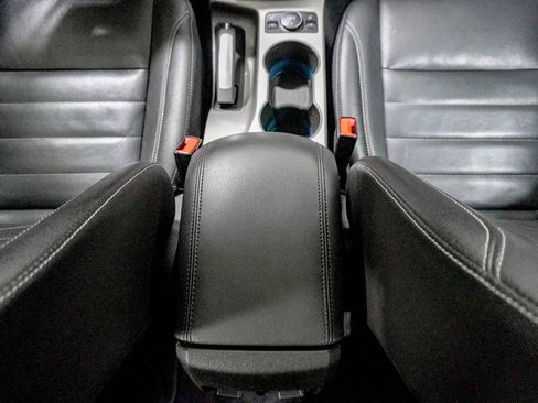 Used 2013 Ford C-MAX SEL FWD image 27
