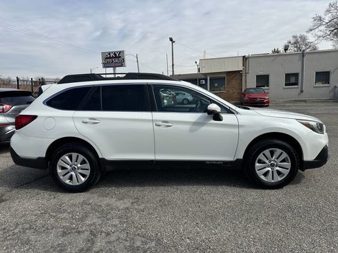 Used 2018 Subaru Outback 2.5i Premium AWD/4WD image 8