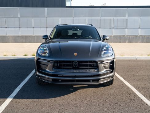 New 2026 Porsche Macan AWD/4WD image 6