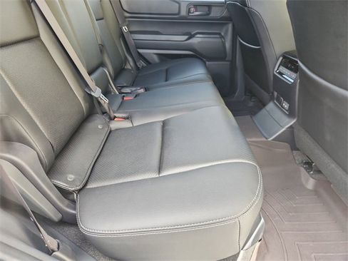 Used 2025 Toyota Land Cruiser image 25