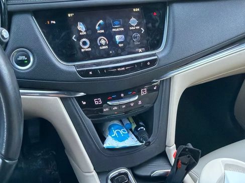Used 2019 Cadillac XT5 AWD image 3