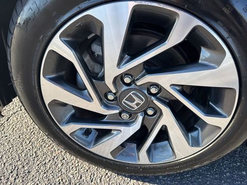 Used 2016 Honda Civic EX image 9