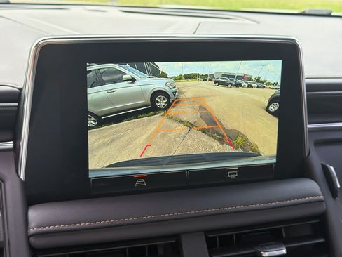 Used 2023 GMC Yukon AT4 AWD/4WD image 25