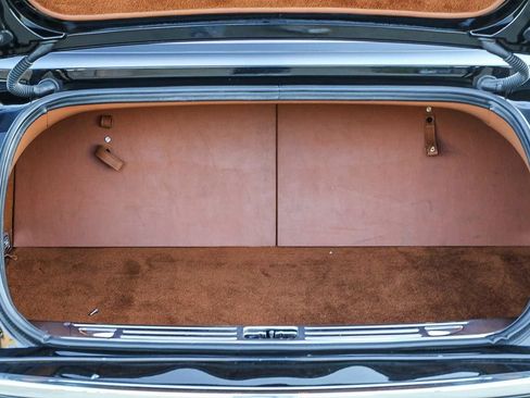 Used 2014 Bentley Mulsanne image 30