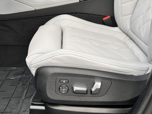 New 2026 BMW X6 xDrive40i w/ Premium Package image 26