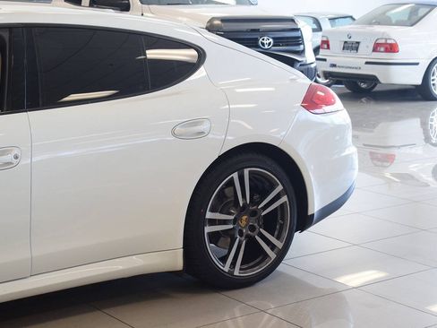 Used 2016 Porsche Panamera AWD/4WD image 21