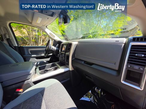 Used 2020 RAM 1500 Classic SLT w/ Luxury Group AWD/4WD image 17
