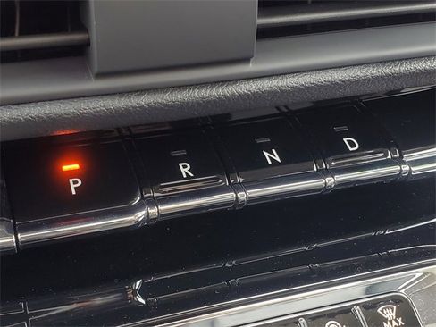 Used 2023 Lincoln Corsair AWD w/ Equipment Group 101A image 27