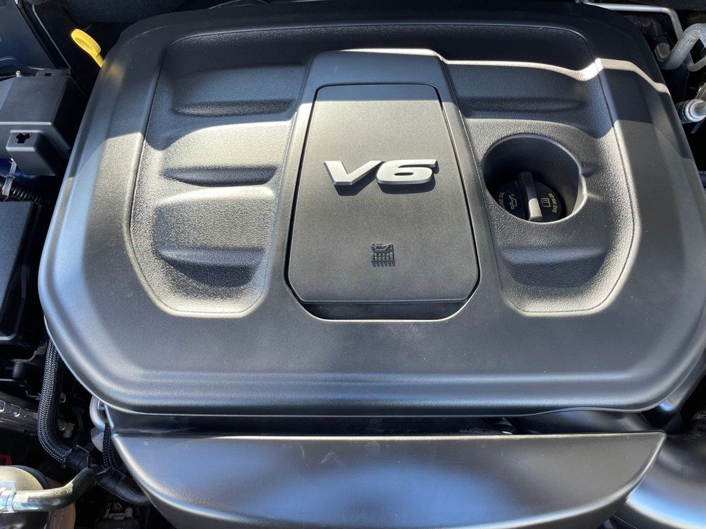 Used 2016 Jeep Grand Cherokee Limited AWD/4WD image 23
