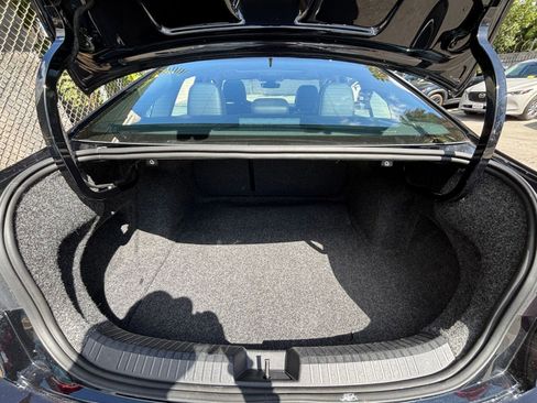 Used 2025 Volkswagen Jetta SE image 31