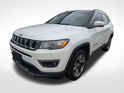 Used 2018 Jeep Compass Limited AWD/4WD image 3