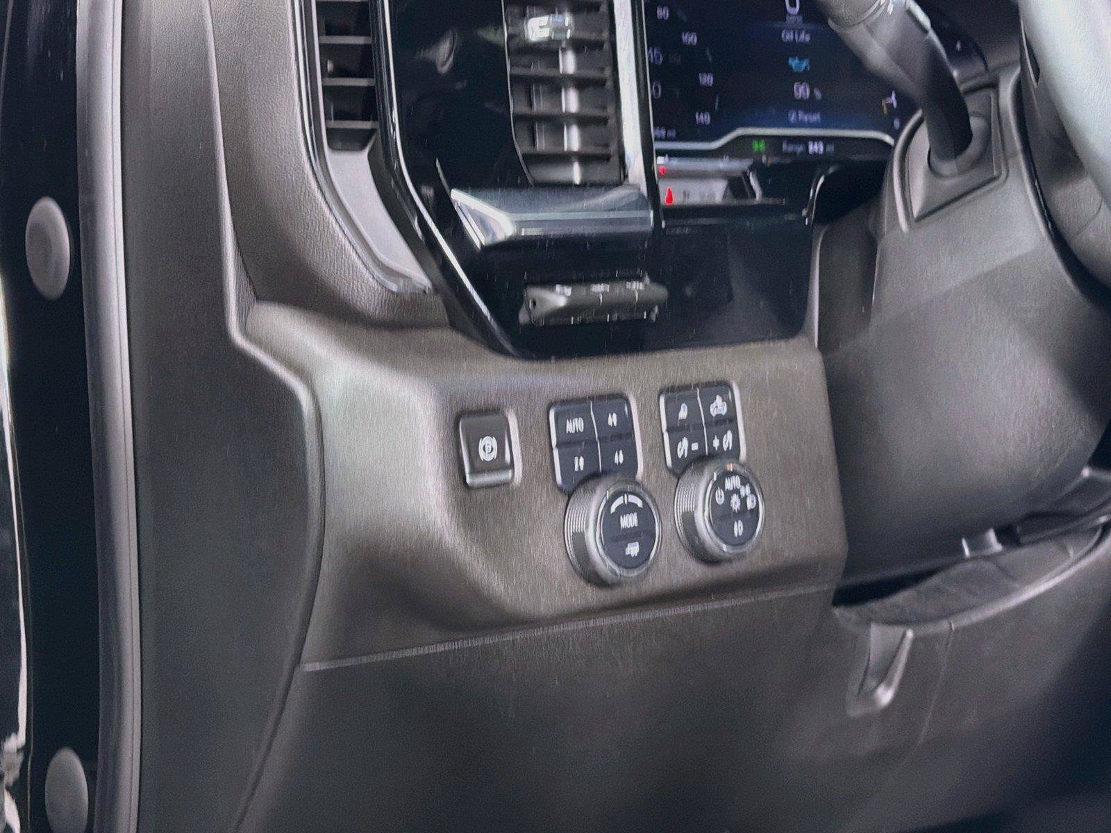 Used 2024 Chevrolet Silverado 3500 High Country w/ High Country Premium Package AWD/4WD image 17