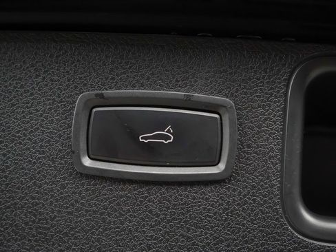 Used 2018 Porsche Macan Sport Edition image 14