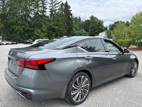 Used 2023 Nissan Altima 2.5 SL FWD image 8