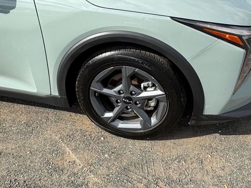 Used 2025 Kia K4 LXS image 29