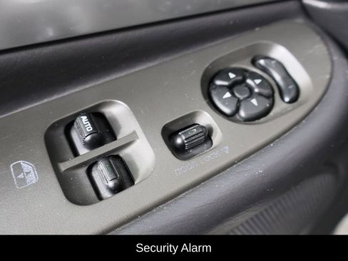 Used 2005 Dodge Ram 1500 Truck SLT image 13