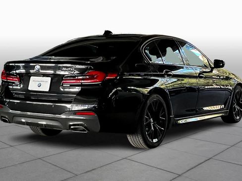 Used 2022 BMW 540i w/ M Sport Package image 11