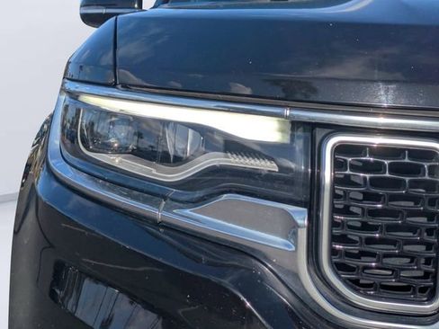 Used 2024 Jeep Wagoneer L Series II w/ Flexible Seating Group image 10