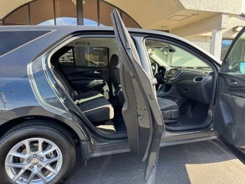 Used 2023 Chevrolet Equinox LT w/ Driver Convenience Package AWD/4WD image 9
