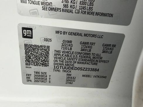 Used 2025 GMC Sierra 1500 SLT AWD/4WD image 23
