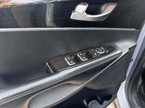 Used 2020 Kia Sorento LX image 21