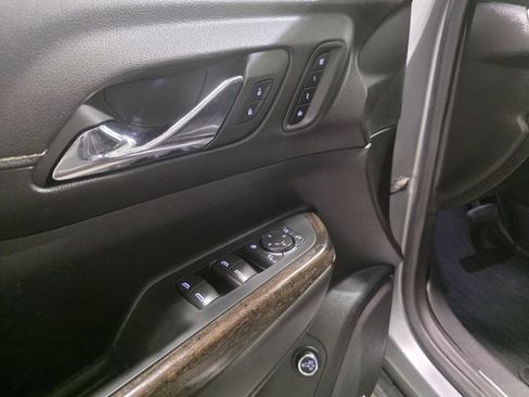 Used 2023 GMC Acadia Denali w/ Denali Technology Package AWD/4WD image 12