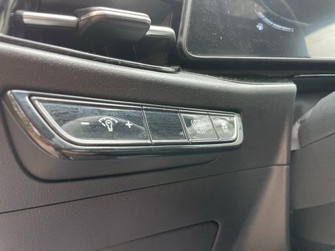 Used 2025 Kia Niro EX Touring image 15