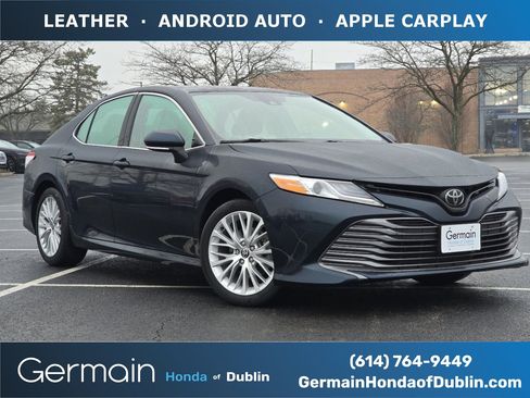 Used 2020 Toyota Camry XLE image 1