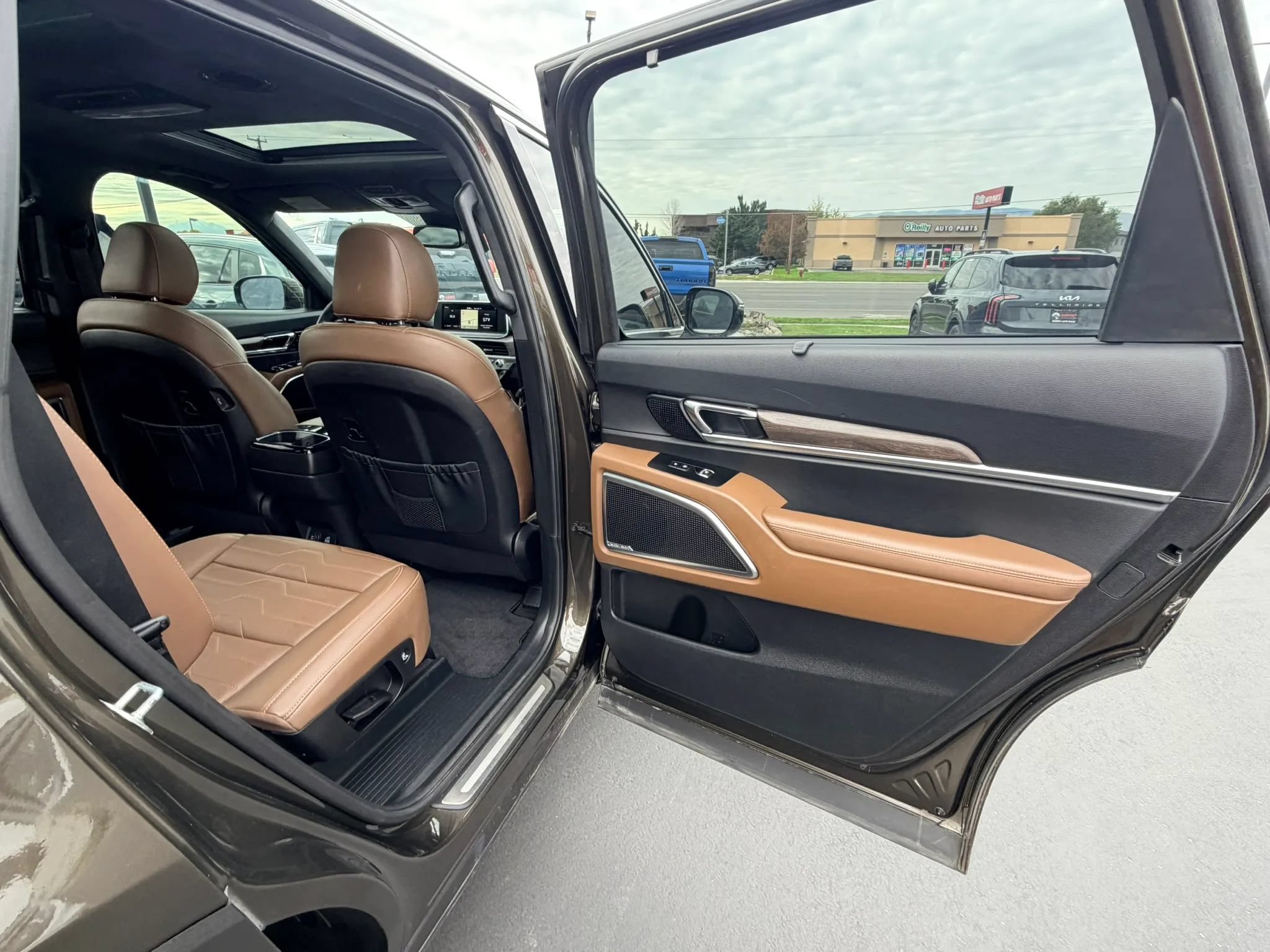 Used 2021 Kia Telluride SX w/ SX Prestige Package AWD/4WD image 23
