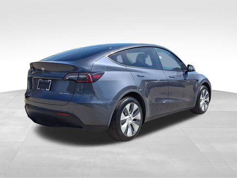 Used 2022 Tesla Model Y Long Range image 6