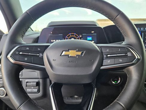 Used 2025 Chevrolet Tahoe High Country image 11