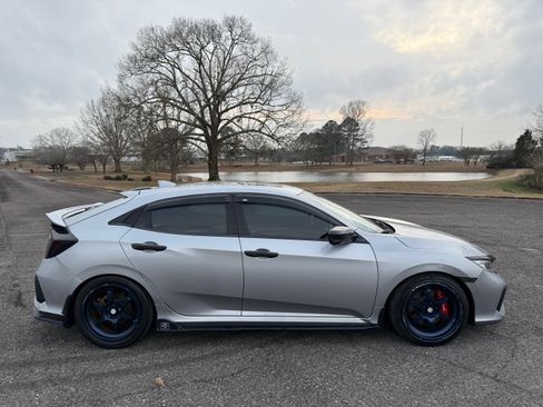 Used 2018 Honda Civic EX image 6