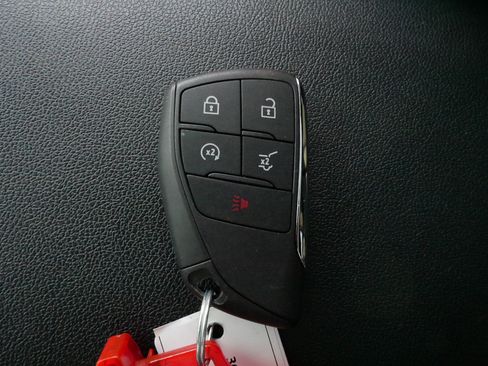 Used 2024 Chevrolet Blazer EV LT AWD/4WD image 33