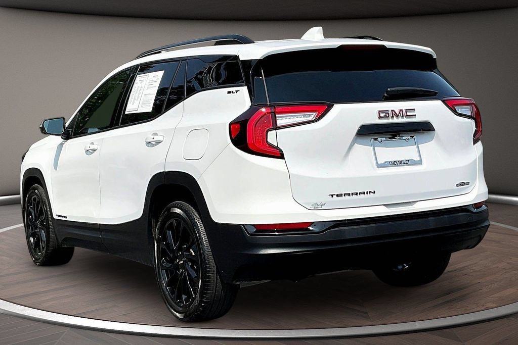Used 2023 GMC Terrain SLT w/ Elevation Edition FWD image 4
