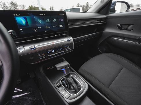Used 2025 Hyundai Kona SEL image 17