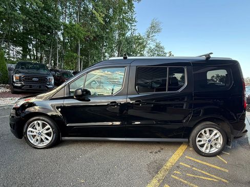 Used 2018 Ford Transit Connect XLT image 3