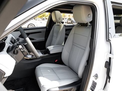 New 2026 Land Rover Range Rover Evoque S AWD/4WD image 42
