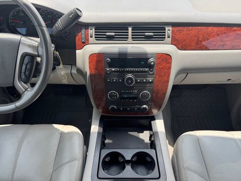 Used 2012 Chevrolet Avalanche LT RWD image 11