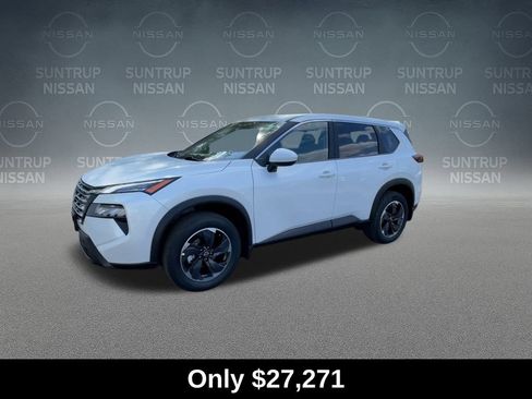 Used 2026 Nissan Rogue SV w/ Cold Weather Package FWD image 4