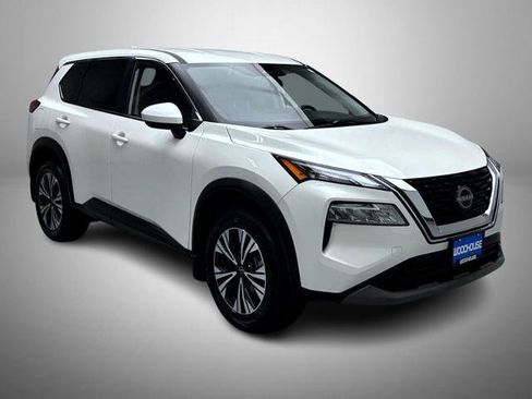Certified 2023 Nissan Rogue SV FWD image 3