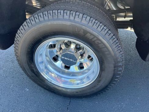 Used 2025 GMC Sierra 3500 Denali w/ Denali Reserve Package AWD/4WD image 18