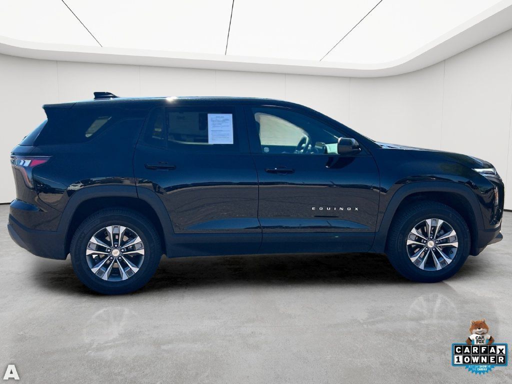 Used 2025 Chevrolet Equinox LT AWD/4WD image 6