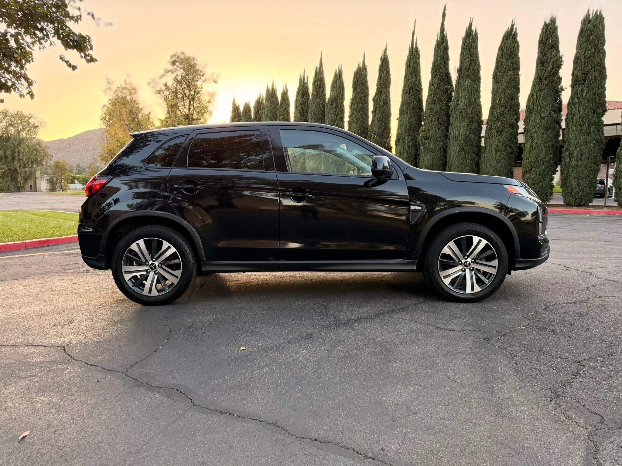 Used 2024 Mitsubishi Outlander Sport AWD image 4