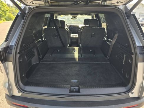 Used 2026 Chevrolet Traverse LT FWD image 27