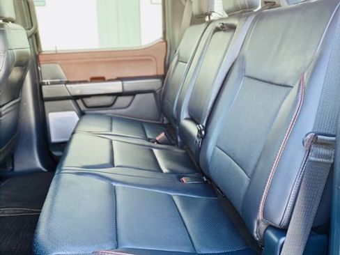 Used 2021 Ford F150 Lariat w/ Equipment Group 502A High image 11