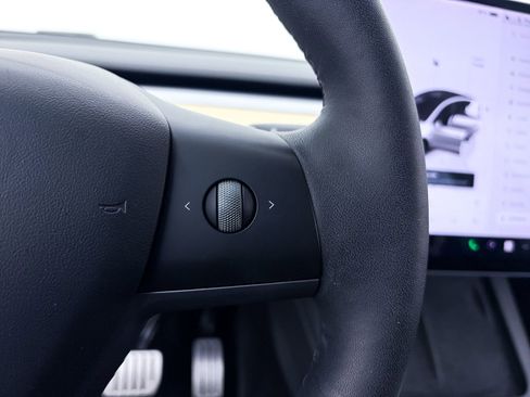 Used 2022 Tesla Model Y Performance AWD/4WD image 29