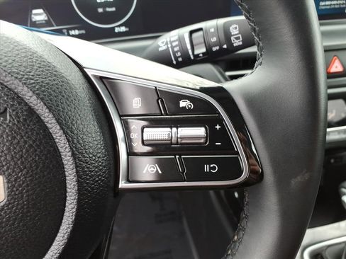 Used 2024 Kia Seltos EX image 22