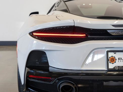 Used 2022 McLaren GT image 14