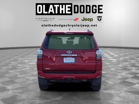 Used 2024 Toyota 4Runner SR5 AWD/4WD image 29